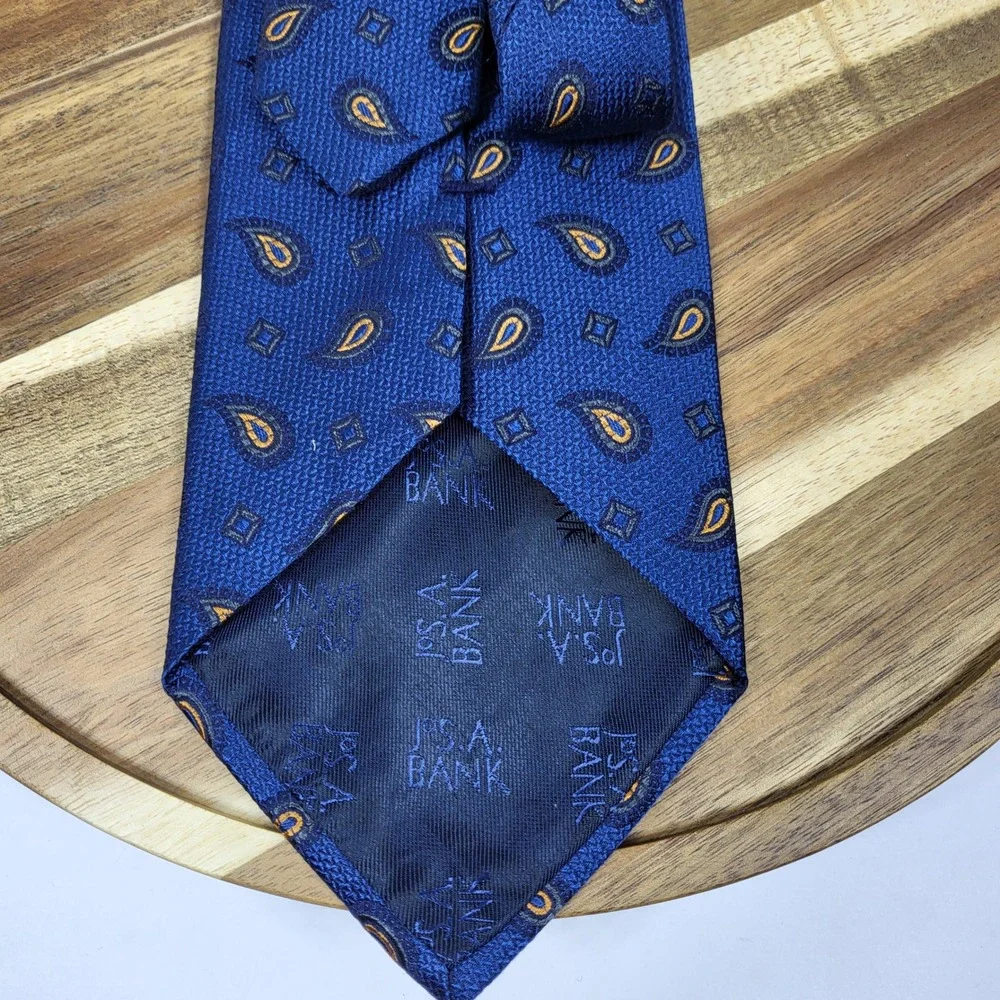 Jos A Bank Silk Tie Men Blue Paisley Geometric Made in Italy 4 Inch Wide Classic